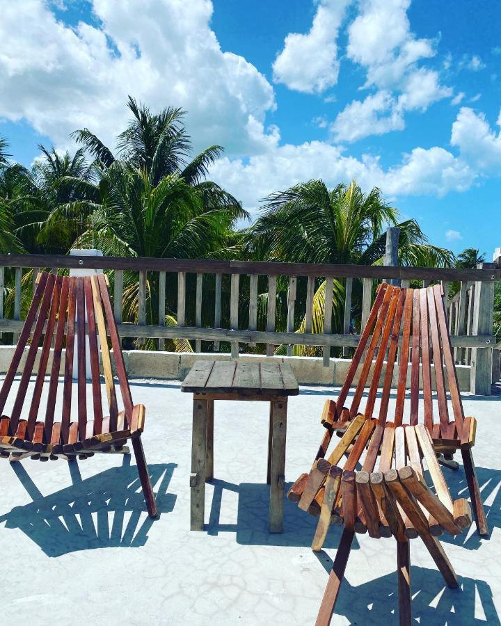Ah Muzenkab Hotel El Cuyo Luaran gambar