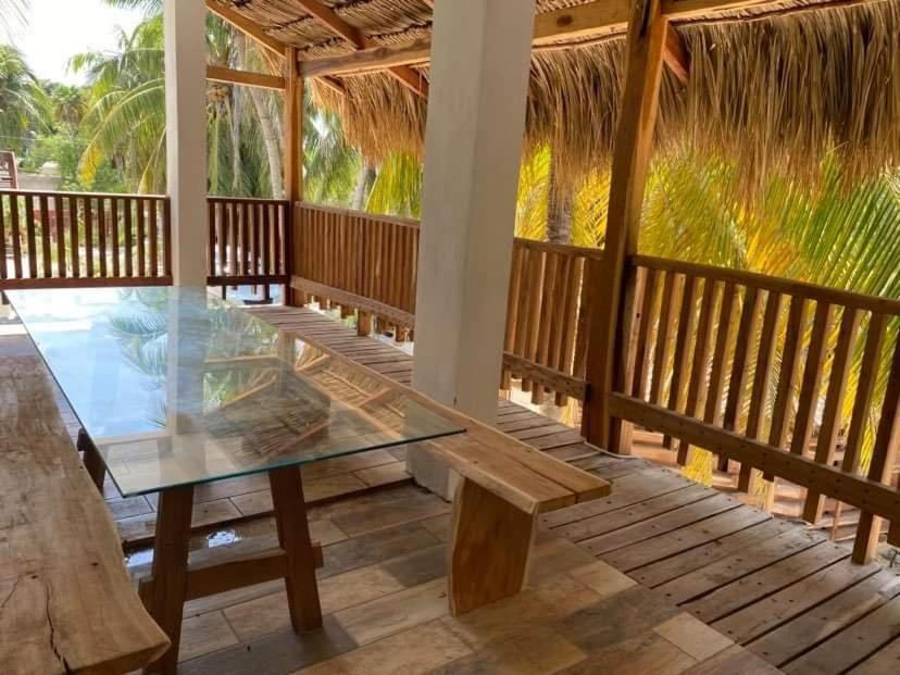 Ah Muzenkab Hotel El Cuyo Luaran gambar